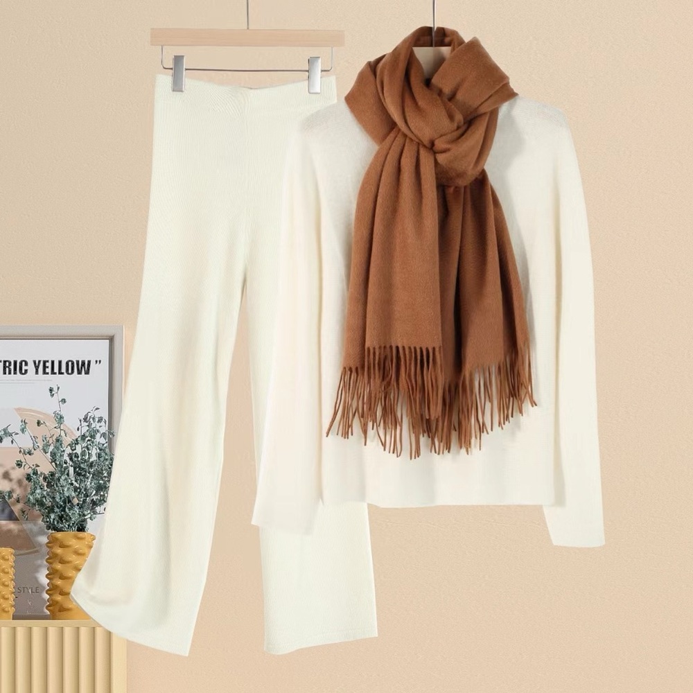 NWT 100% cashmere caramel color scarf/body warp
